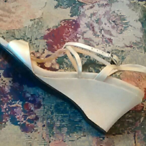 Renata Donati Wedge Sandals - Picture 3 of 7